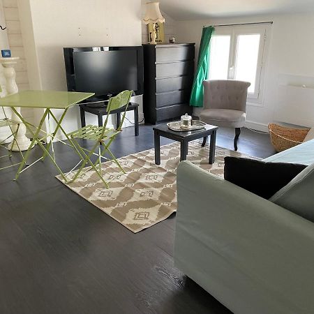 Chez Emmanuel Apartment Сент Екстериор снимка