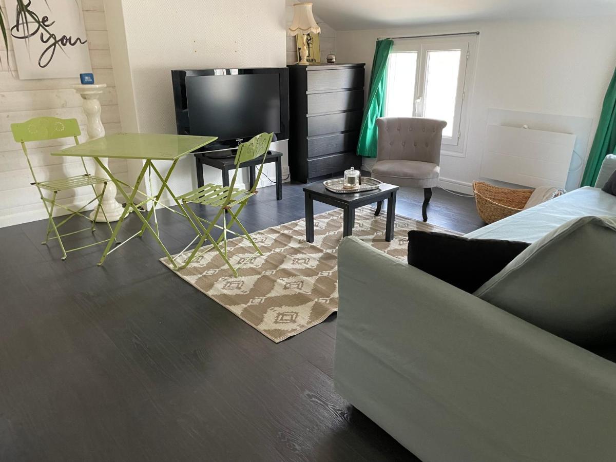 Chez Emmanuel Apartment Сент Екстериор снимка