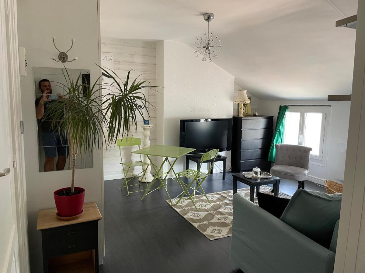 Chez Emmanuel Apartment Сент Екстериор снимка